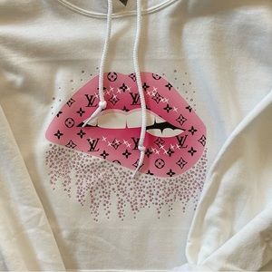 Fashion Designs Sweatshirt NWT!